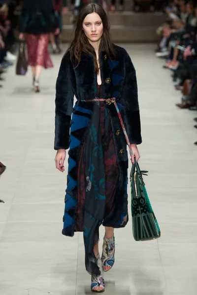 Look 50